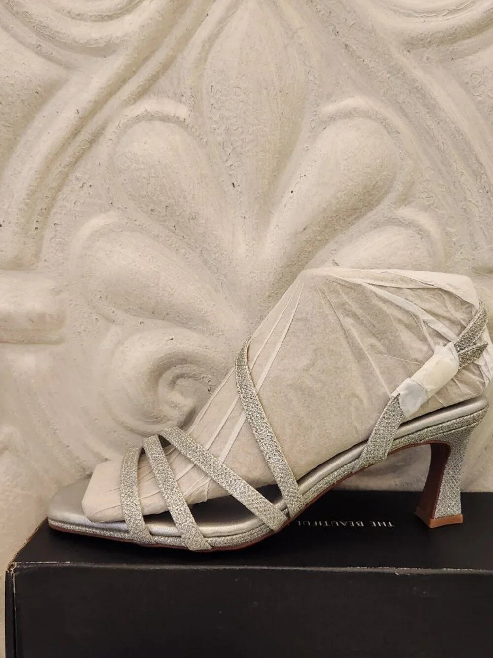 Naturalizer "Galaxy" Silver Sparkle Heeled Sandals. NIB. Size 10 Wide - Picture 6 of 14